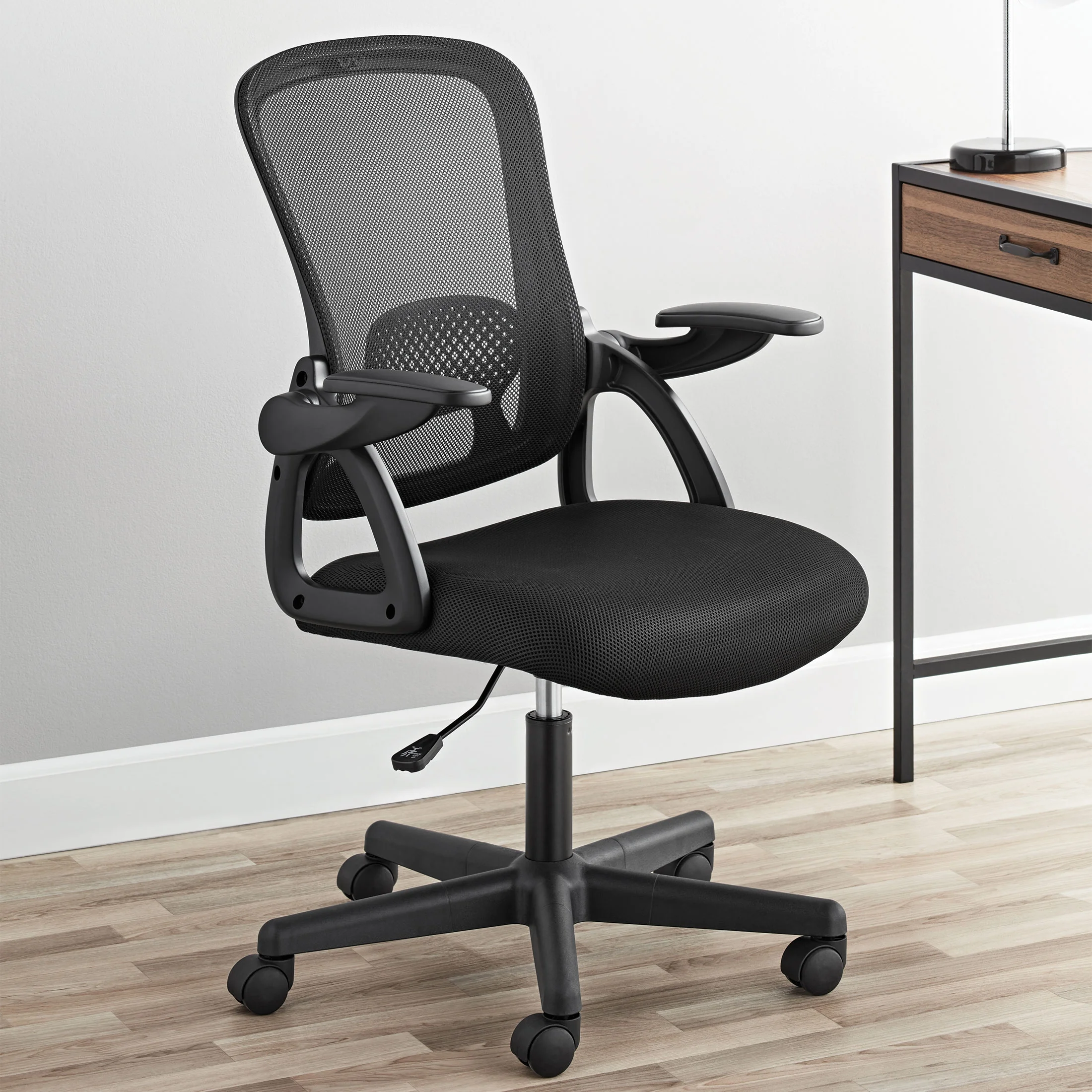 Mainstays-Ergonomic-Mesh-Back-Task-Office-Chair-with-Flip-up-Arms-Black-Fabric-275-lb_584c4cc5-fc4d-46d3-9a23-5a3fb5bb134e.6c681a1d24f26e9c017a3a011877e2d8